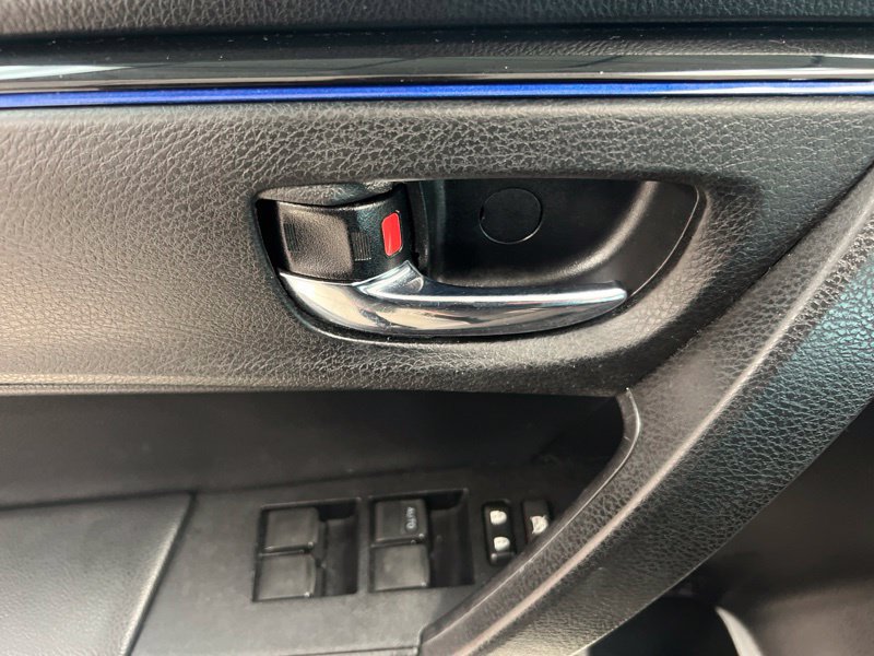 Used 2019 Toyota Corolla SE FWD image 19