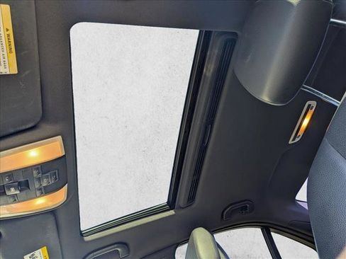 Used 2013 Mercedes-Benz C 250 Sedan image 15