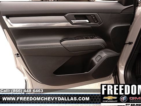 New 2026 GMC Terrain Elevation w/ Elevation Premium Package FWD image 36