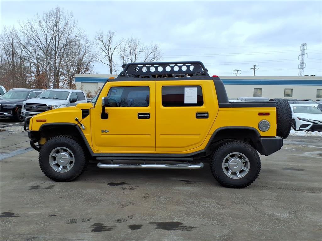 Used 2005 HUMMER H2 SUT w/ Preferred Equipment Group AWD/4WD image 2