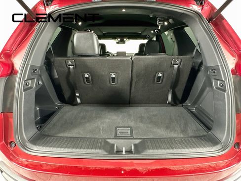 Used 2025 Honda Pilot TrailSport image 11
