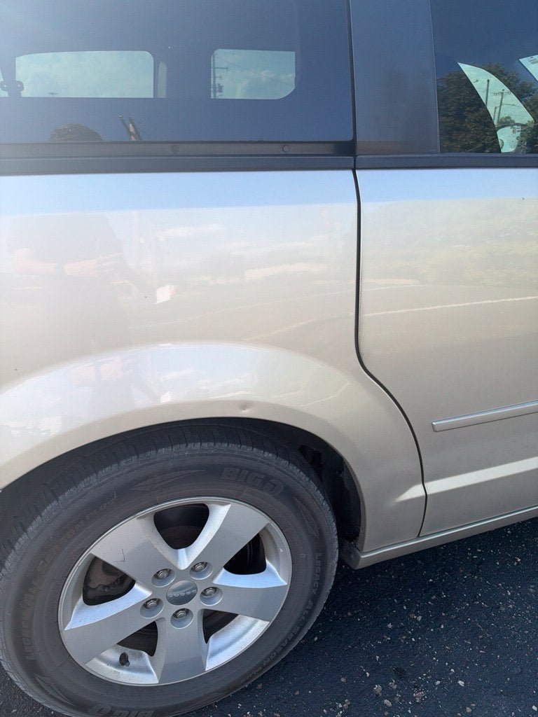 Used 2013 Dodge Grand Caravan SE FWD image 6