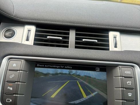 Used 2016 Land Rover Range Rover Evoque SE image 19