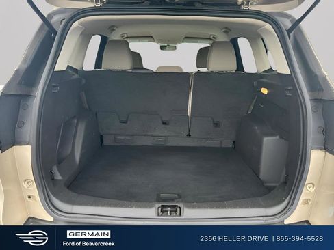 Used 2017 Ford Escape SE w/ SE Cold Weather Package image 9