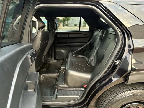 Used 2021 Ford Explorer 4WD Police Interceptor image 11