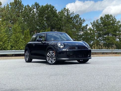 Used 2026 MINI Cooper 2-Door Hardtop FWD image 2