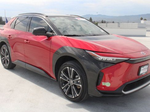 Certified 2023 Toyota bZ4X AWD image 2