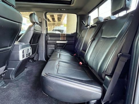 Used 2018 Ford F150 Lariat w/ Equipment Group 502A Luxury AWD/4WD image 34