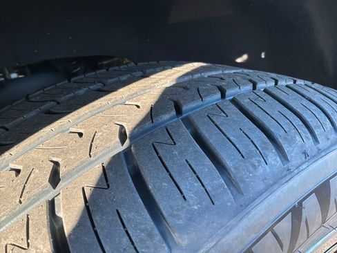 Used 2023 Jeep Grand Wagoneer Series III image 16