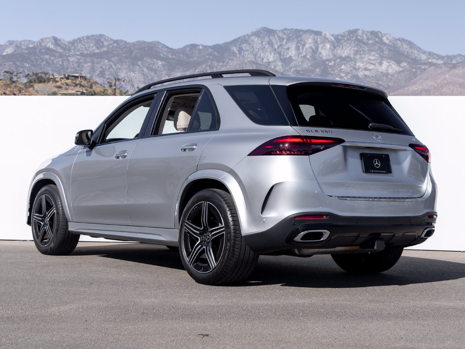 Used 2024 Mercedes-Benz GLE 350 4MATIC image 4