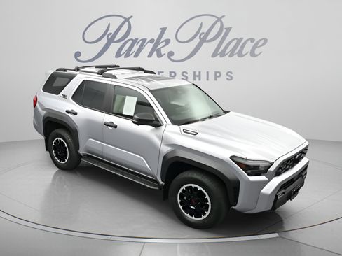 Used 2025 Toyota 4Runner TRD Off-Road Premium w/ Tow Technology Package AWD/4WD image 25