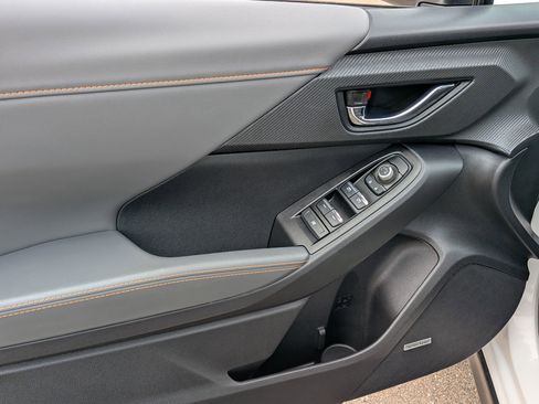 Certified 2025 Subaru Crosstrek 2.5i Limited w/ Crosstrek Mirror Package AWD/4WD image 8