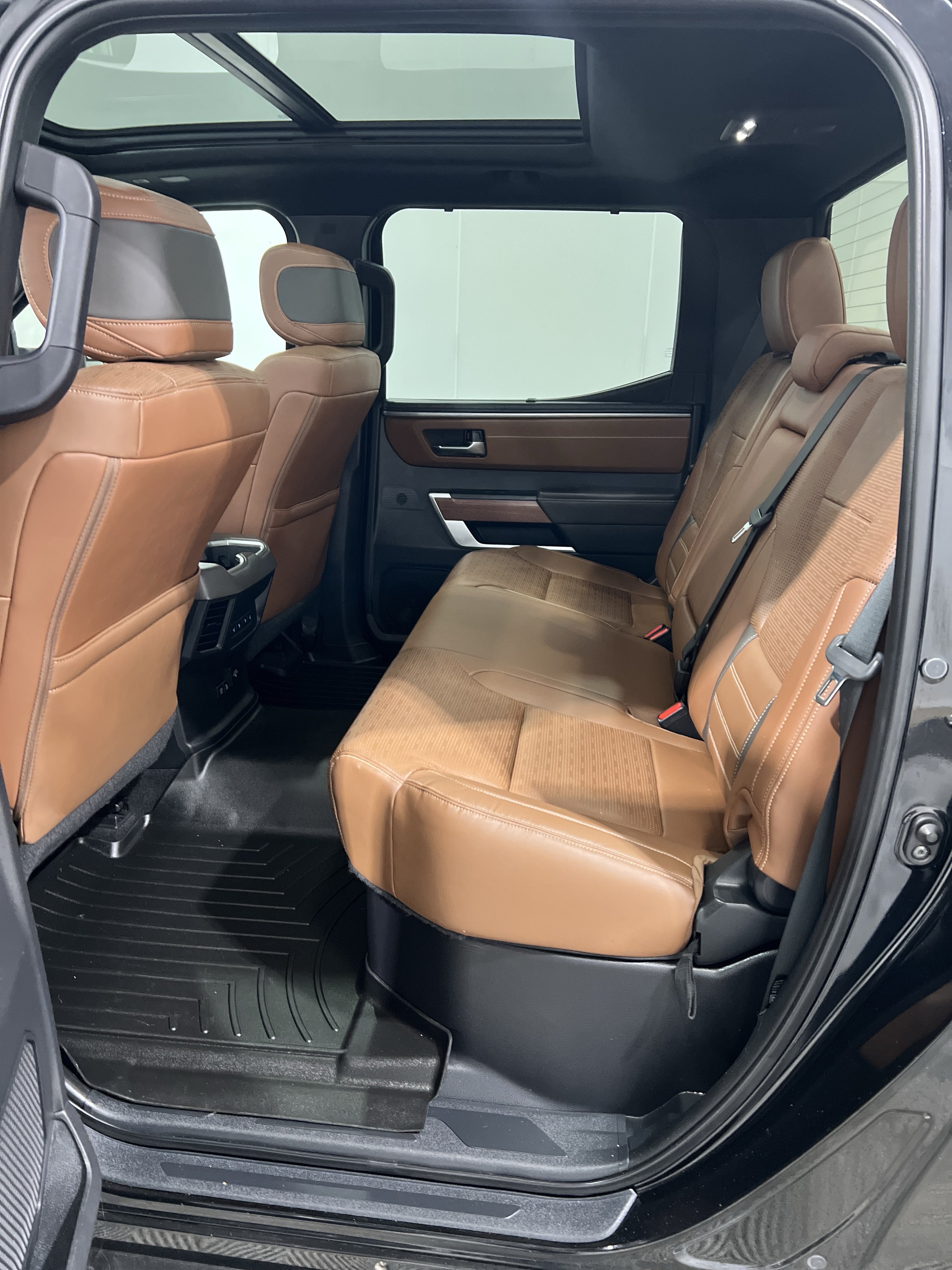 Used 2022 Toyota Tundra Platinum AWD/4WD image 13