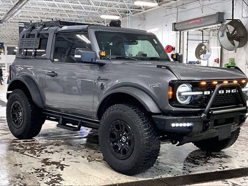 Used 2023 Ford Bronco Wildtrak AWD/4WD image 1