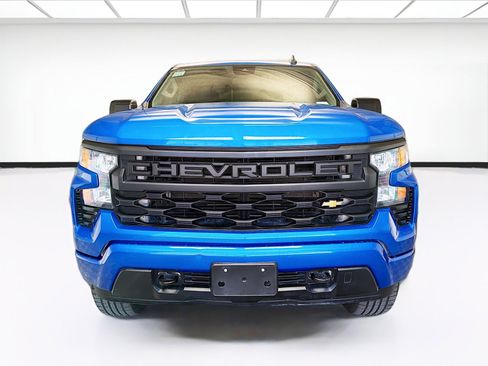 Used 2023 Chevrolet Silverado 1500 Custom RWD image 2