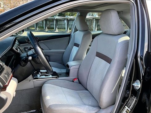 Used 2012 Toyota Camry XLE image 23