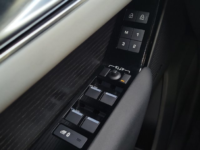 Used 2024 Land Rover Range Rover Velar Dynamic SE AWD/4WD image 24