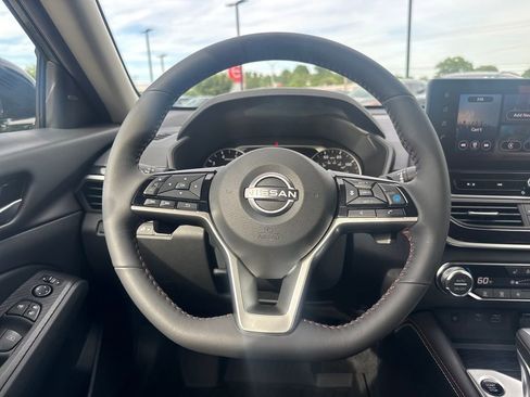 New 2026 Nissan Altima 2.5 SR w/ SR Premium Package FWD image 25