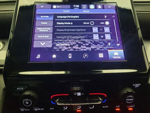 Used 2023 Jeep Grand Cherokee L Laredo RWD image 25