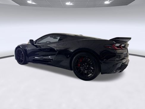 Used 2026 Chevrolet Corvette Z06 RWD image 2