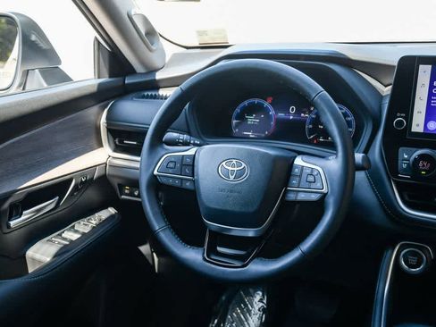 Used 2026 Toyota Grand Highlander FWD image 12