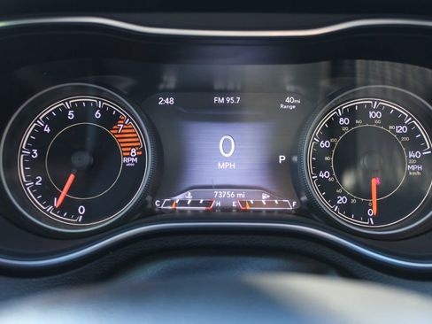 Used 2019 Jeep Cherokee Limited image 12