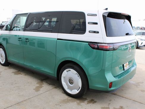 New 2025 Volkswagen ID. Buzz 1st Edition image 4