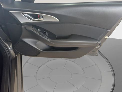 Used 2017 MAZDA MAZDA3 Sport image 17