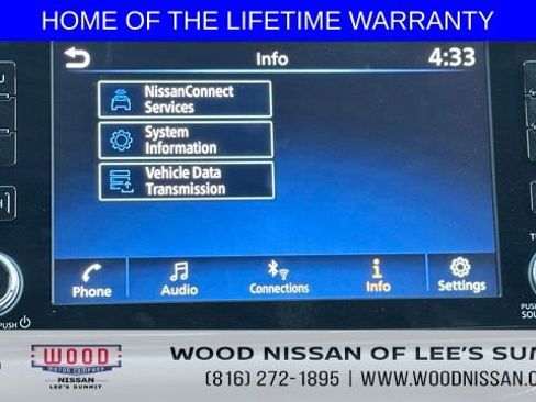 New 2025 Nissan Versa SR w/ Trunk Package image 33