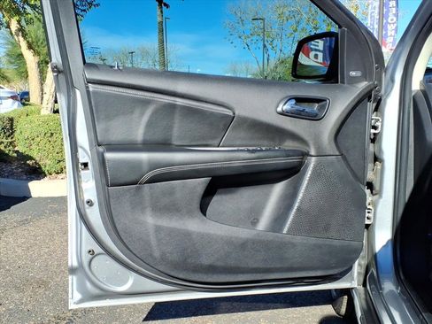 Used 2020 Dodge Journey Crossroad w/ Popular Equipment Group image 19