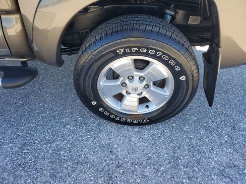 Used 2011 Toyota Tacoma PreRunner image 19