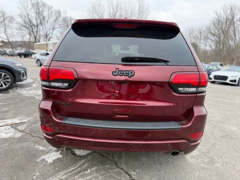 Used 2020 Jeep Grand Cherokee Altitude image 4