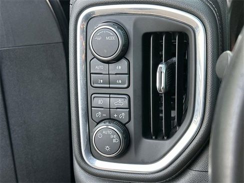 Used 2021 Chevrolet Silverado 1500 LT Trail Boss w/ Bed Protection Package image 16