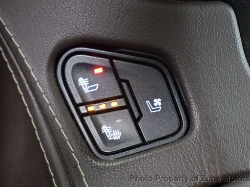 Used 2017 Chevrolet Suburban Premier image 26