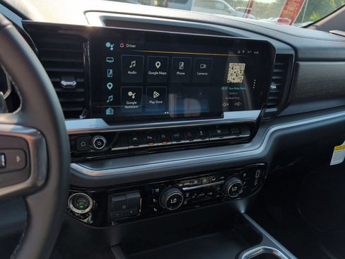 Used 2026 Chevrolet Silverado 1500 High Country w/ High Country Premium Package AWD/4WD image 12
