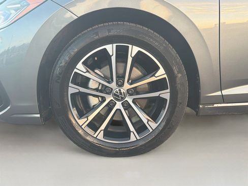 Used 2025 Volkswagen Jetta Sport FWD image 11