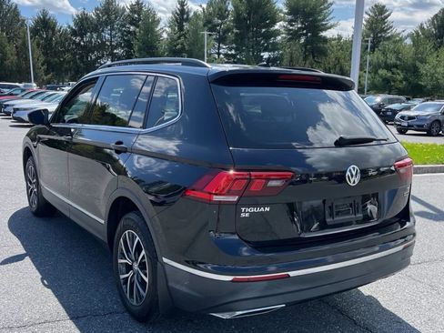 Used 2018 Volkswagen Tiguan SE w/ Panoramic Sunroof Package image 2