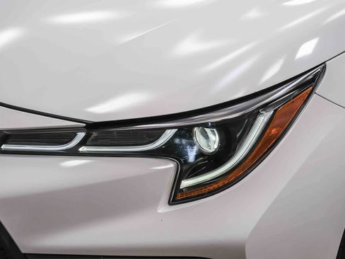 Used 2022 Toyota Corolla SE image 11