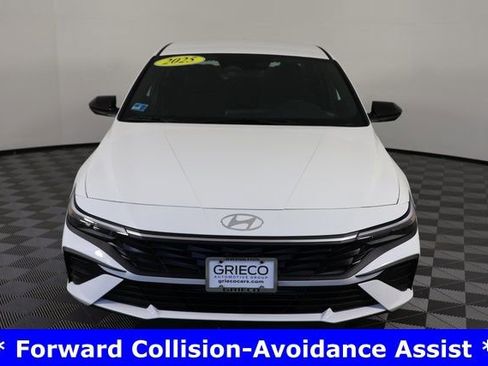 Certified 2025 Hyundai Elantra Sport image 3