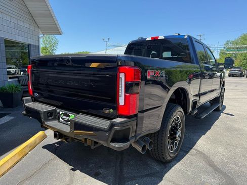 Used 2025 Ford F250 Platinum w/ FX4 Off-Road Package AWD/4WD image 3