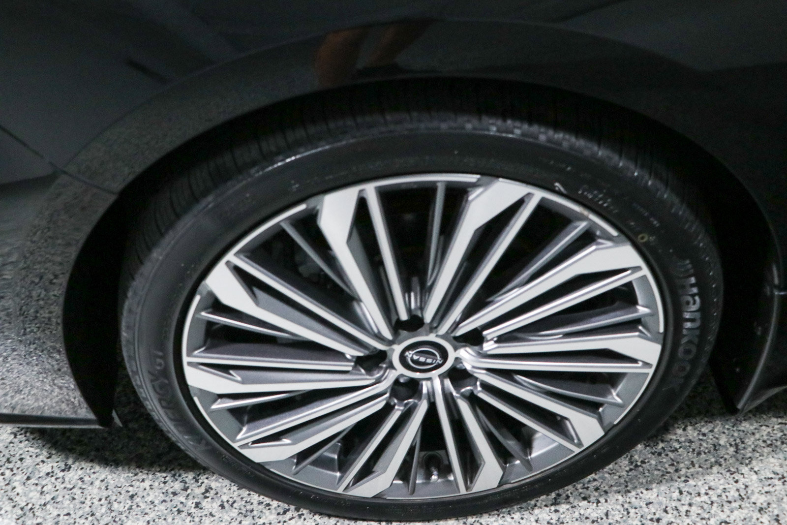 Used 2023 Nissan Altima 2.5 SL FWD image 11