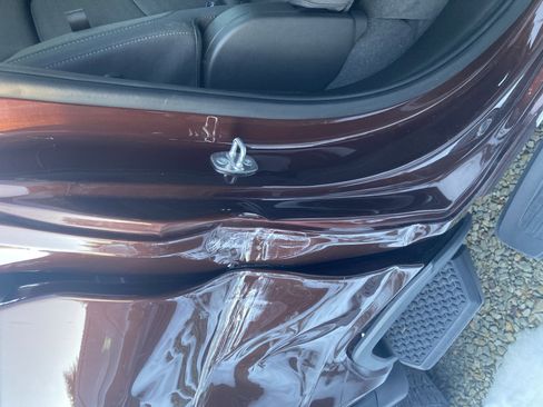 Used 2024 GMC Sierra 2500 SLE w/ SLE Value Package; image 9