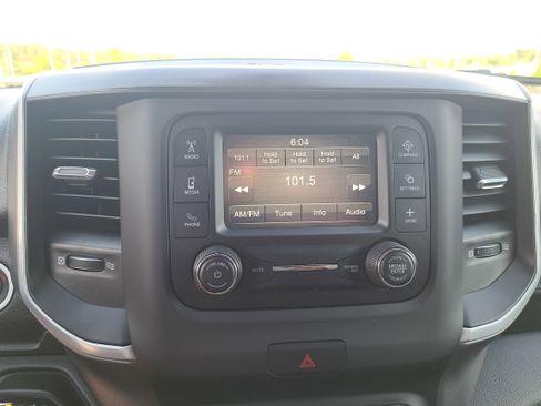 Used 2022 RAM 1500 Big Horn AWD/4WD image 21