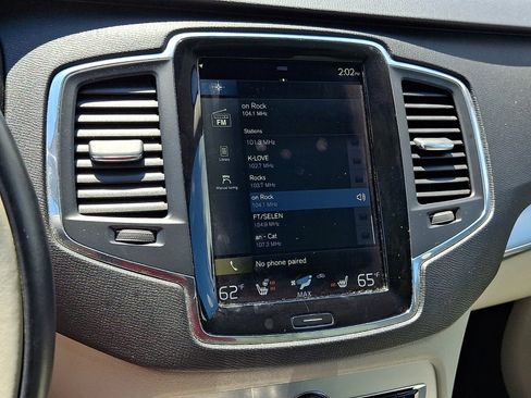 Used 2018 Volvo XC90 T6 Momentum w/ Convenience Package AWD/4WD image 29
