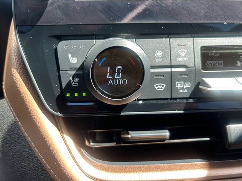 Certified 2024 Toyota Grand Highlander AWD Hybrid image 28