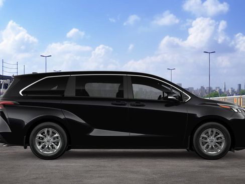 New 2026 Toyota Sienna LE AWD/4WD image 14