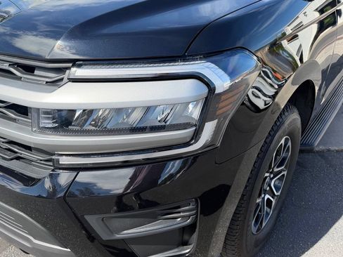 Used 2024 Ford Expedition Max XLT AWD/4WD image 14