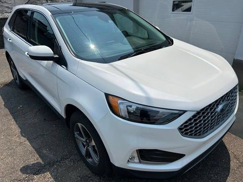 Used 2024 Ford Edge SEL w/ Convenience Package AWD/4WD image 7