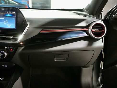 Used 2025 Chevrolet Trax RS w/ Driver Confidence Package image 23