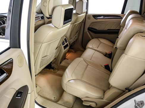 Used 2015 Mercedes-Benz GL 320 BlueTEC 4MATIC image 43